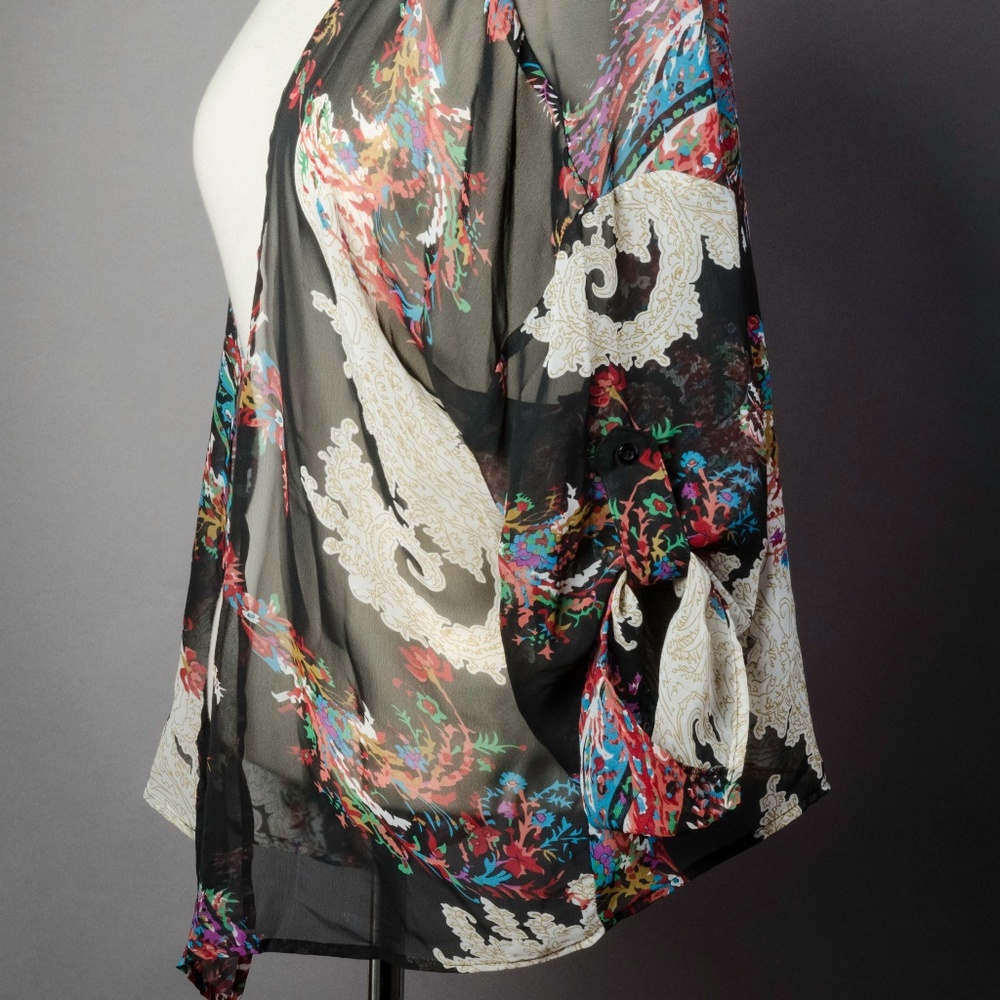 Cute kimono with cuffed sleeves